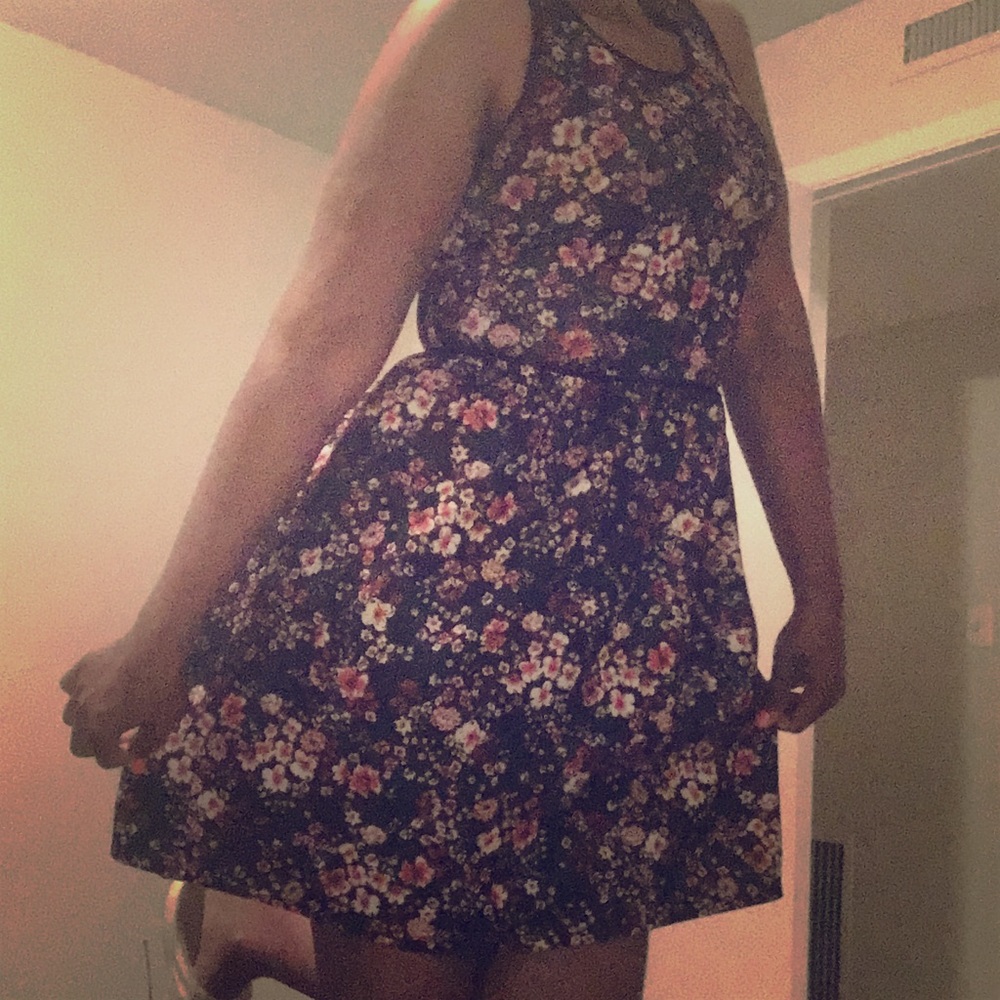 Perfect short spring dress size M